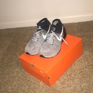 Nike Zoom All Out Flyknit Size 9